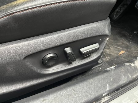 2020 Toyota Camry - thumbnail 12