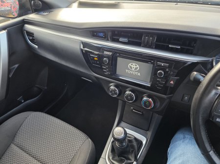 2016 Toyota Corolla - thumbnail 10