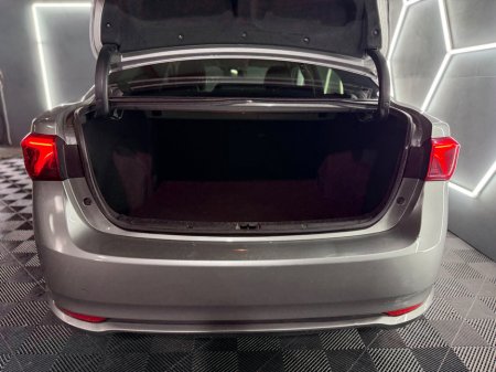 2015 Toyota Avensis - thumbnail 12