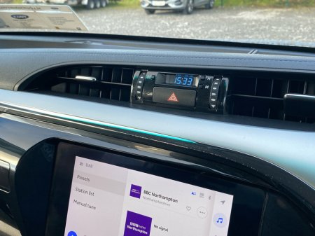 2025 Toyota Hilux 2.8 SR5 MANUAL..Roller shutter..No VAT €54,950 thumbnail