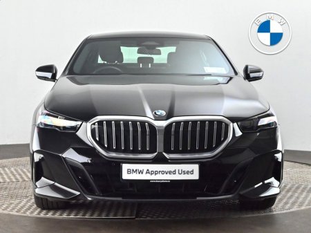 2025 BMW 5 Series - thumbnail 16