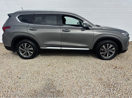 2018 Hyundai Santa Fe - thumbnail 4