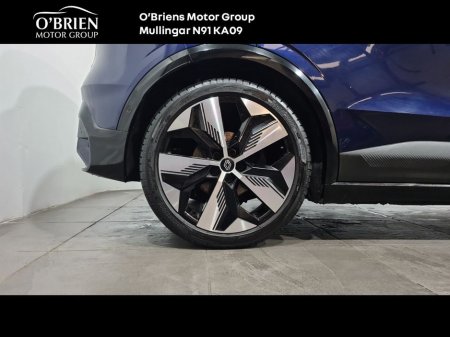 2023 Renault Megane E-Tech EV60 220hp Techno €24,900 thumbnail