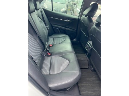 2023 Toyota Camry 2.5 Camry Hybrid Sol €39,500 thumbnail