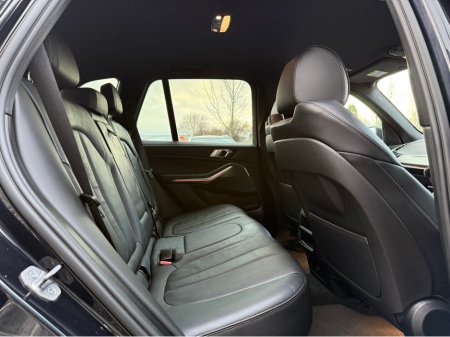 2022 BMW X5 M SPORT M PERF G05 X-DRIVE 5DR A €58,950 thumbnail