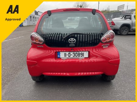 2011 Toyota Aygo - thumbnail 8