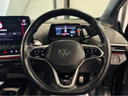 2021 Volkswagen ID.4 PRO 150 KW 1ST MAX 20 5DR AUTO €25,899 thumbnail