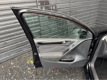 2012 Volkswagen Golf 1.2 TSI AUTO €8,995 thumbnail