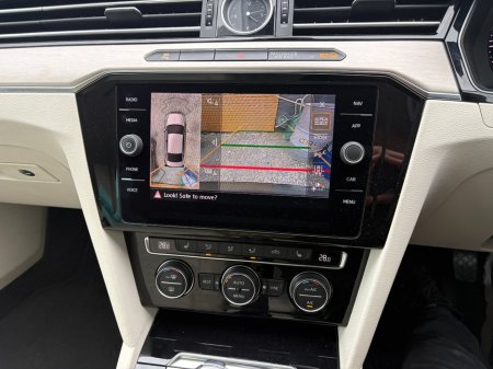 2018 Volkswagen Passat - thumbnail 5