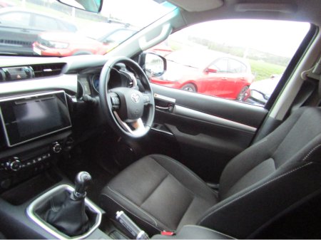 2020 Toyota Hilux DOUBLE CAB SR5 4DR thumbnail