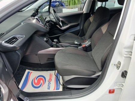 2014 Peugeot 2008 - thumbnail 12