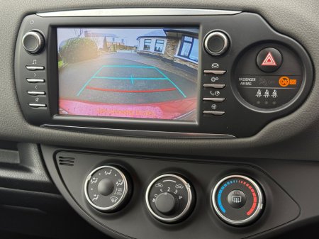 2019 Toyota Yaris 1.0 VVT-i 5Dr Luna thumbnail