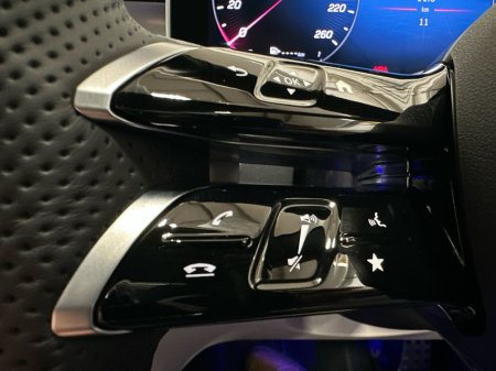 2026 Mercedes-Benz CLE CLE220 D Cabrio Premium AMG Line + €97,997 thumbnail