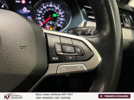 2020 Volkswagen Passat Volkswagen Passat SEL 1.6TDI Auto - 201 Reg €24,995 thumbnail