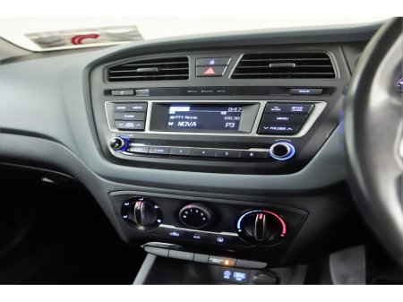 2018 Hyundai i20 - thumbnail 19