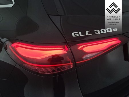 2025 Mercedes-Benz GLC Class - thumbnail 8