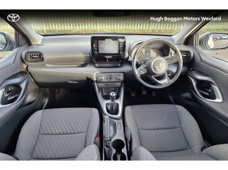 2023 Toyota Yaris YARIS 1.5 LUNA MANUAL TRANSMISSION! thumbnail