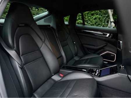 2018 Porsche Panamera 3.0 EHYBRID 4 5DR AUTO €56,950 thumbnail