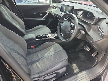 2023 Peugeot 2008 - thumbnail 9