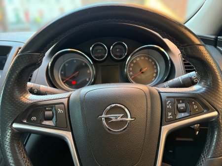 2010 Opel Insignia - thumbnail 8