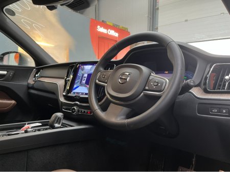 2022 Volvo XC60 €42950 2022 VOLVO XC60 RECHARGE PLUS T6 AWD PLUG-IN 2.0 AUTOMATIC / CRUISE CONTROL / 360° PARKING CAMERA / ELECTRIC MEMORY & HEATED SEATS / APPLE CARPLAY AND MORE €42,950 thumbnail