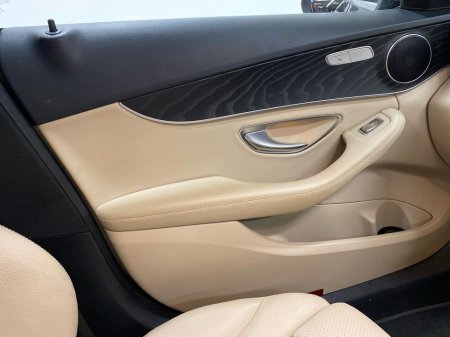 2020 Mercedes-Benz C Class - thumbnail 14