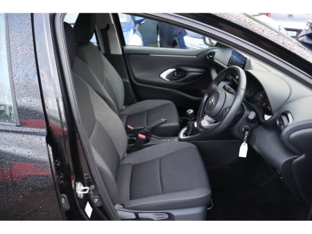 2024 Toyota Yaris LUNA 5dr Manual Great Spec! €19,995 thumbnail