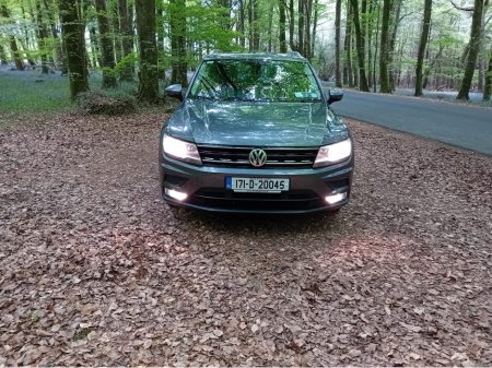 2017 Volkswagen Tiguan - photo 2