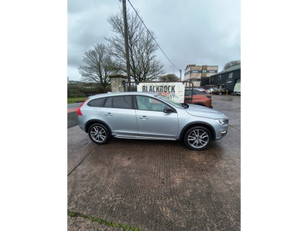 2017 Volvo V60 D3 SE LUXURY G'TRONIC 5DR AUTO CROSS COUNTRY €17,950 thumbnail