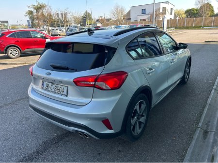 2021 Ford Focus - thumbnail 9