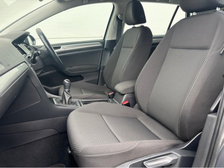 2019 Volkswagen Golf - thumbnail 16