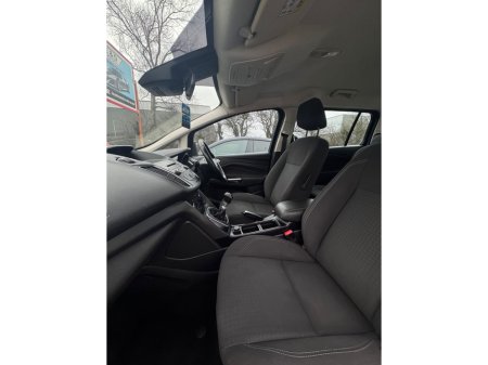 2016 Ford Grand C-Max 1.5 TDCI ZETEC 120 120PS 5DR €8,999 thumbnail
