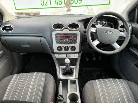 2011 Ford Focus - thumbnail 14