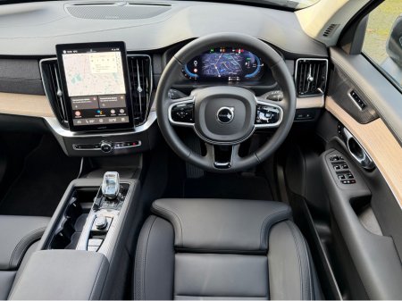 2025 Volvo XC90 NEW MODEL//PLUS DARK T8 RECHARGE//GREAT SPECIFICATION//PANORAMIC ROOF//SIMI AND AA DEALER €76,950 thumbnail