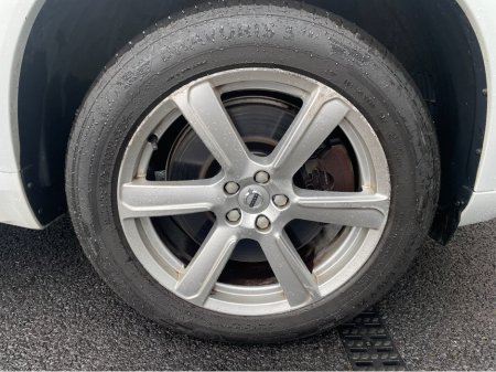 2019 Volvo XC90 T8 AWD PHEV 5DR AUTO R-DESIGN €36,950 thumbnail