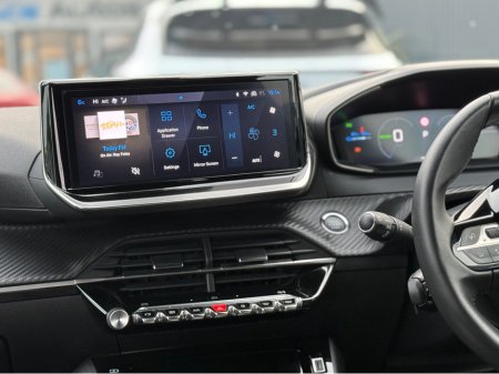 2024 Peugeot 2008 ALLURE - ELECTRIC - AUTO - 12M WARRANTY - CAR: 1601 thumbnail