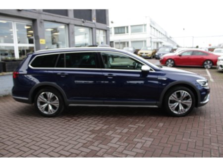 2019 Volkswagen Passat - thumbnail 3