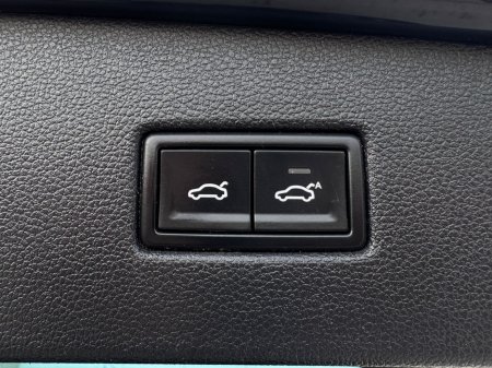 2018 Volkswagen Tiguan - thumbnail 22