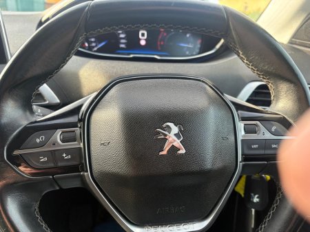 2019 Peugeot 3008 - thumbnail 14