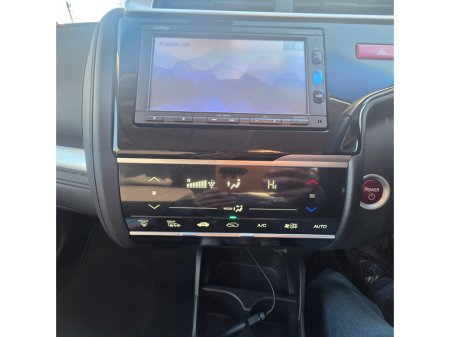 2016 Honda Fit - thumbnail 20