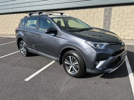 2016 Toyota Rav4 - thumbnail 8