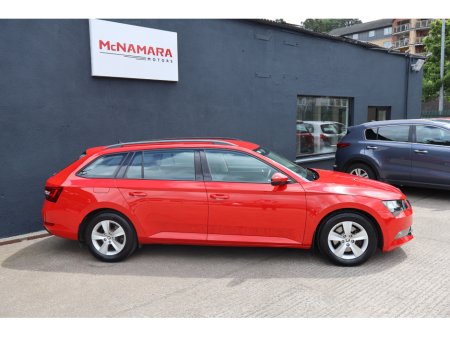 2016 Skoda Superb COMBI ACTIVE AUTO ESTATE Very Low Mileage Exceptional Condition! €17,495