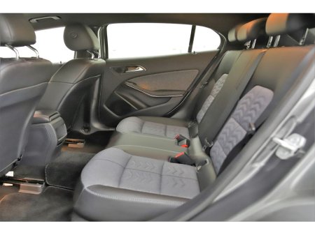 2017 Mercedes-Benz GLA Class GLA 180 *HALF LEATHER*REVERSE CAM*PARK SENSORS* thumbnail