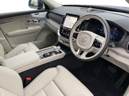 2025 Volvo XC90 - thumbnail 9