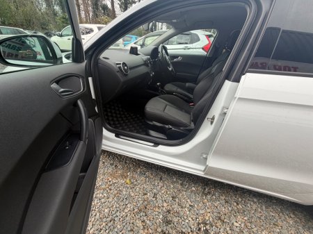 2012 Audi A1 - thumbnail 13