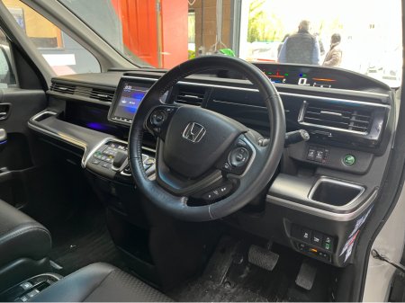 2018 Honda Stepwagon - thumbnail 8