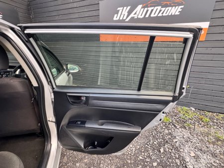 2018 Toyota Corolla - thumbnail 14