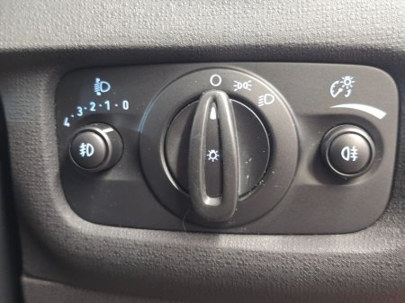 2014 Ford Fiesta - thumbnail 16