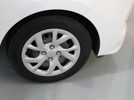 2020 Hyundai i10 - thumbnail 26