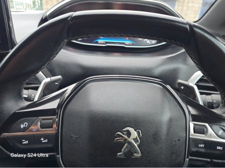 2023 Peugeot 3008 - thumbnail 18